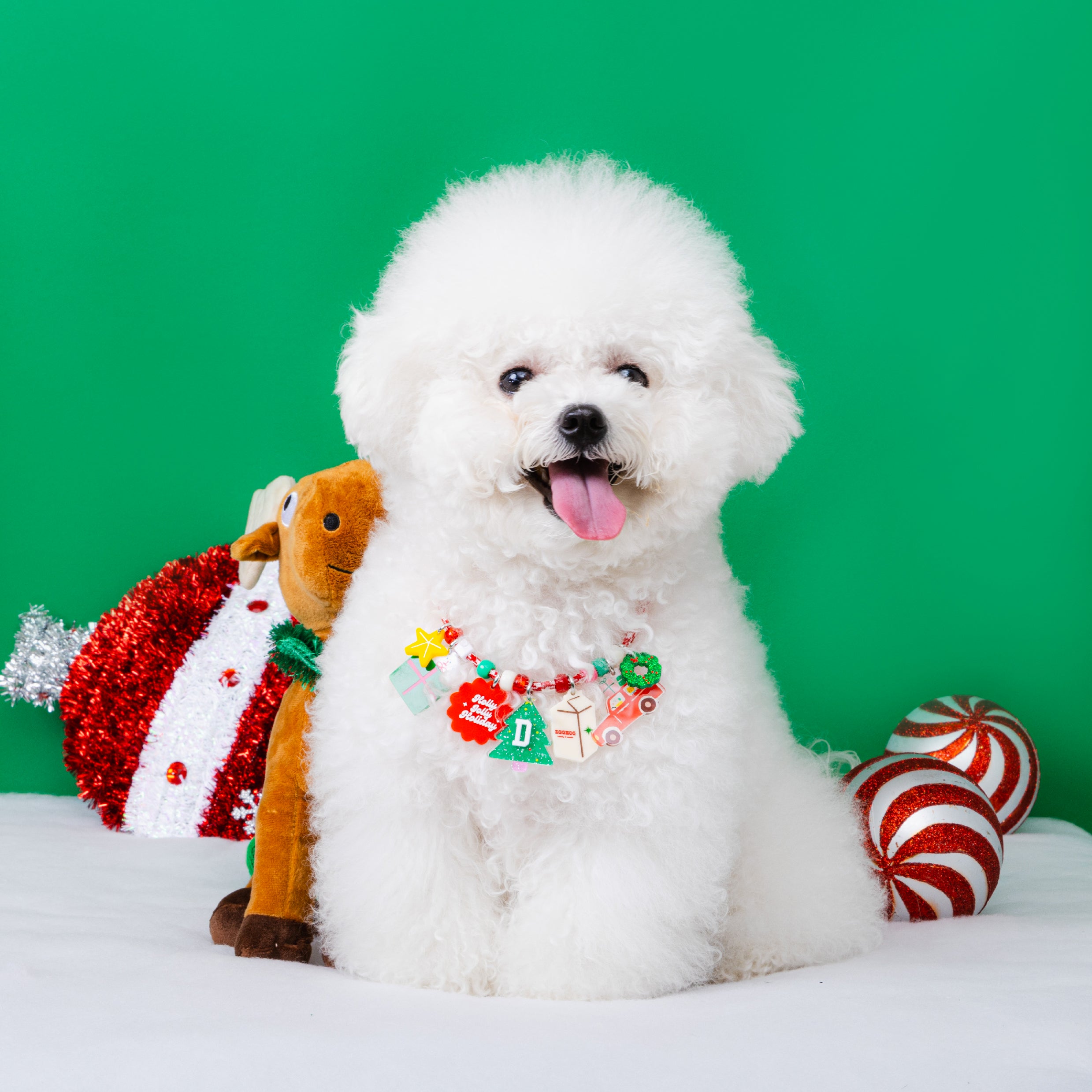 Create your own : It's a Jolly Holiday Necklace