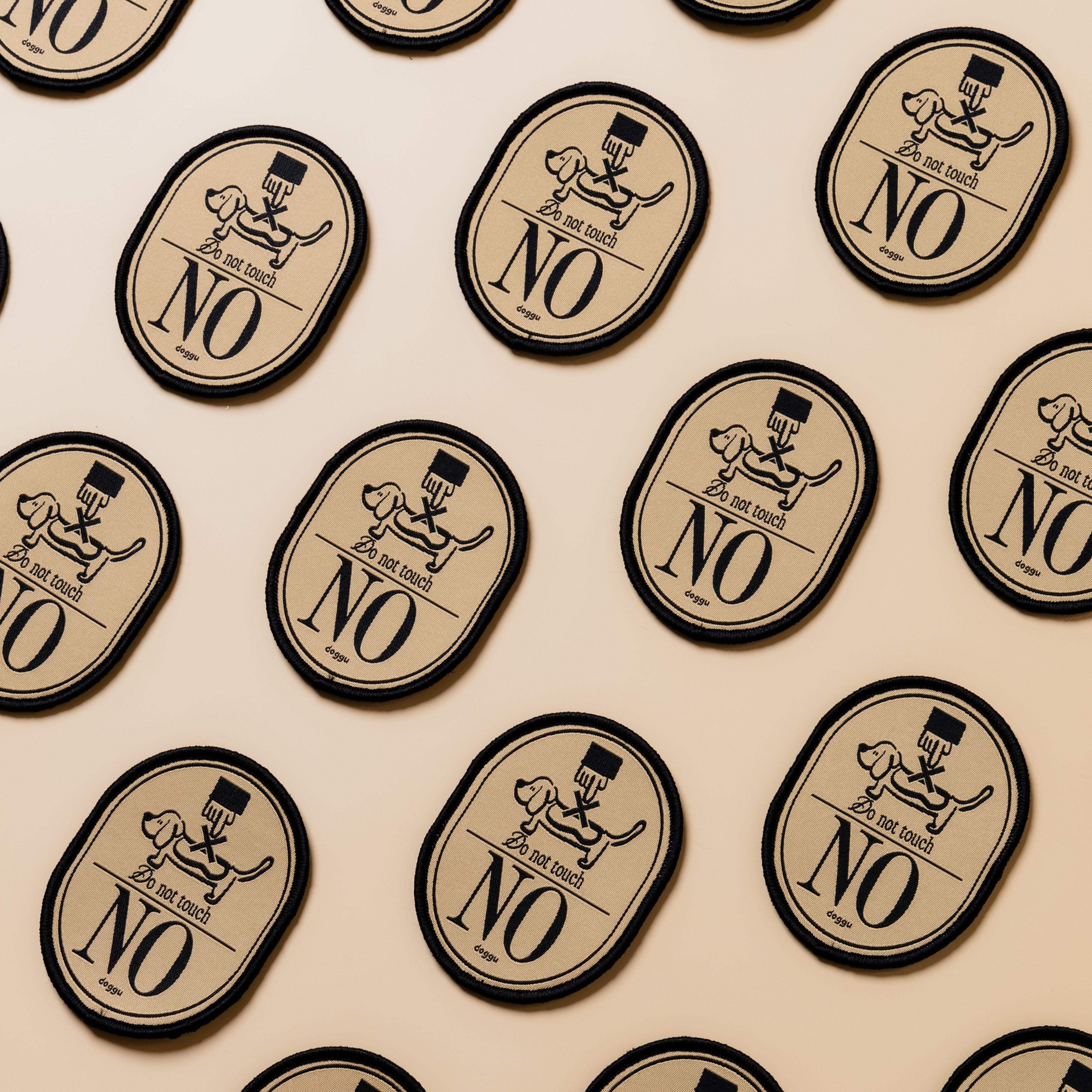 Doggu Wappen : NO Black