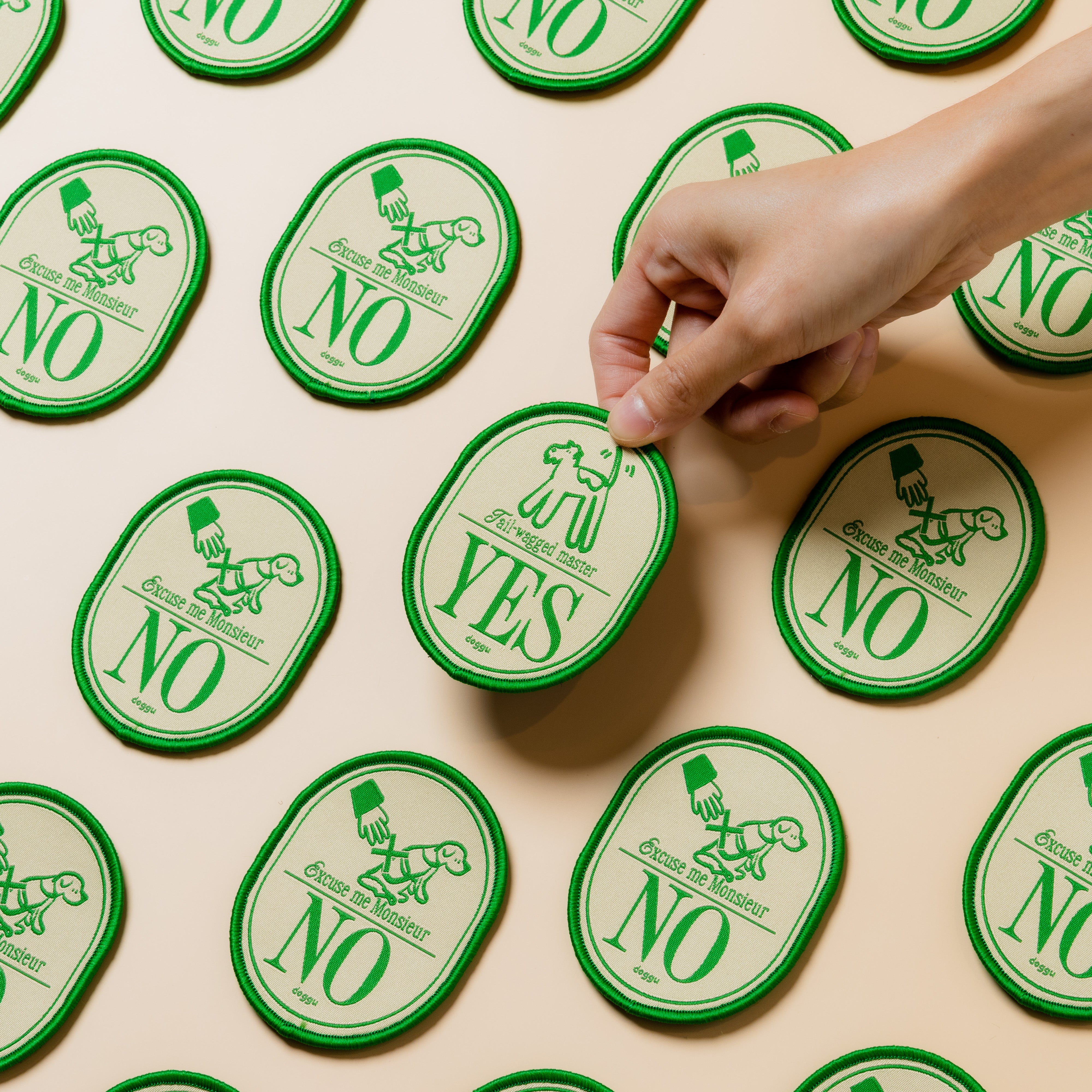 Doggu Wappen : NO green