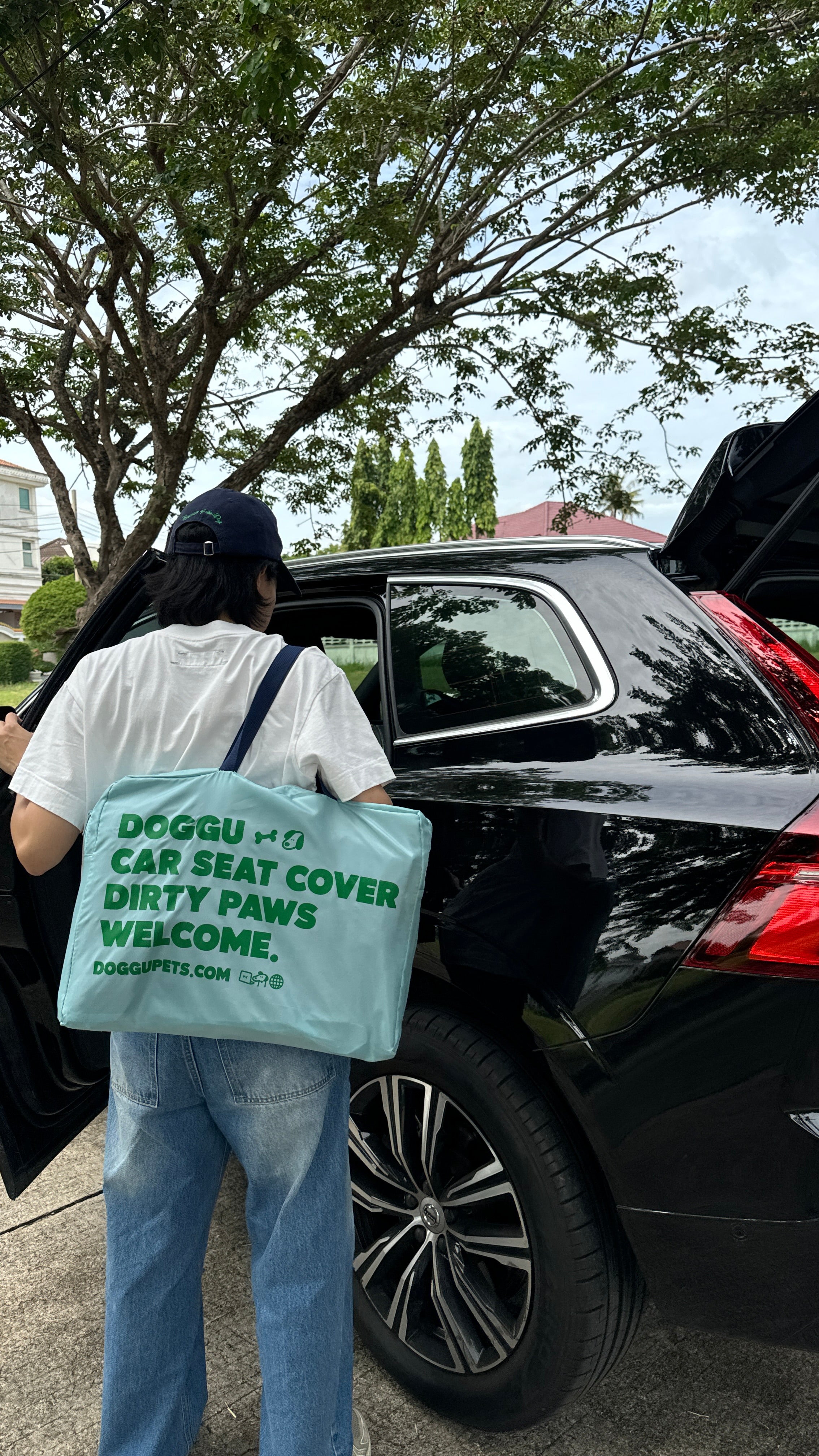 Car Seat Cover : Dirty Paws Welcome